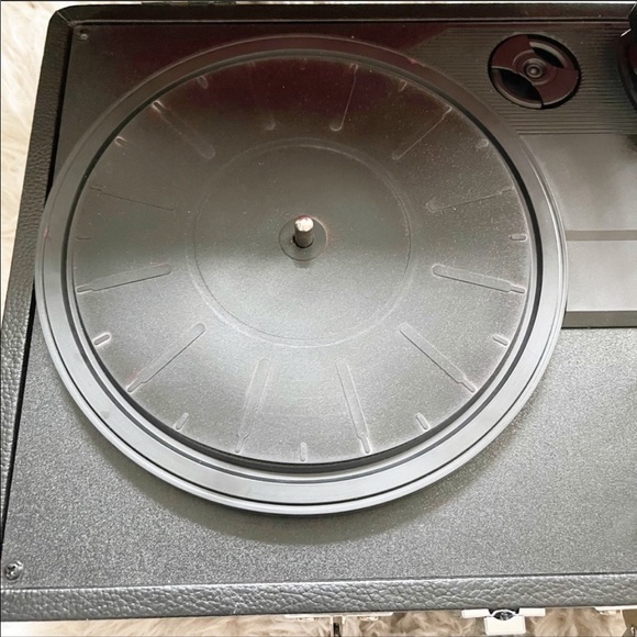 Crosley Cruiser 3-Speed Turntable Record Player - Picture 4 of 10